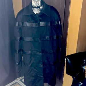 LES COPAINS BLACK COAT WITH LEATHER HORIZONTAL STRIPS SZ. (42)
